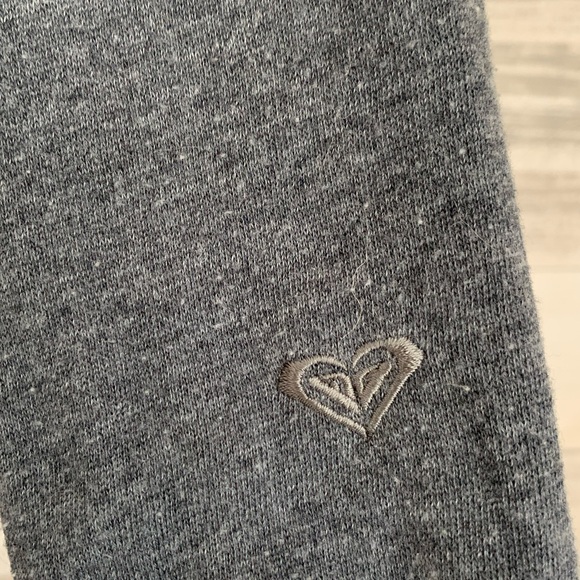 Roxy | Women’s M | Dark Gray Heathered Crewneck Sweatshirt - Picture 3 of 5